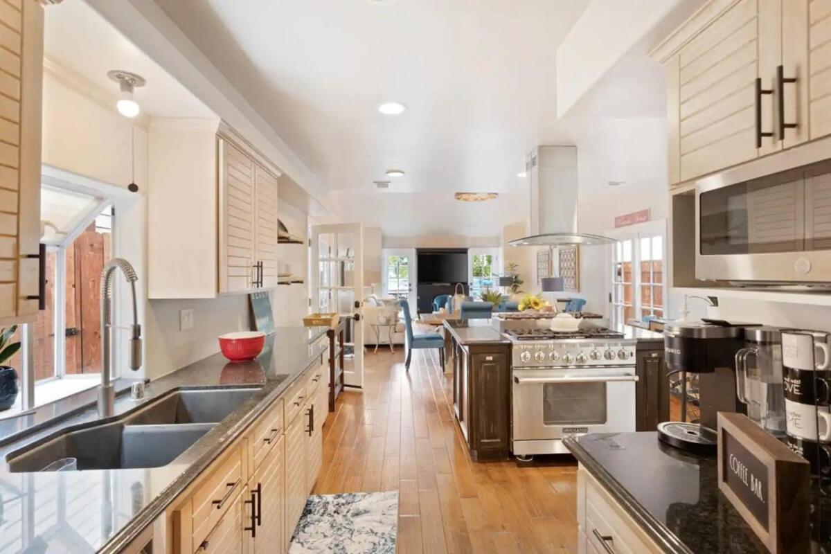 Elegant Beach Living, Just Blocks To The Sand Huntington Beach Eksteriør bilde